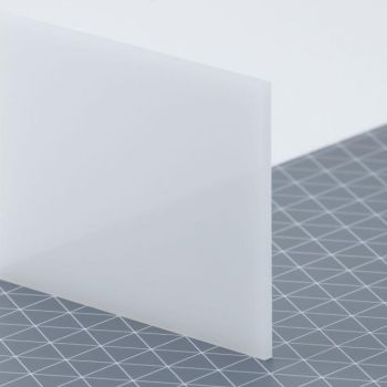 Plexiglas XT White 05370 (матовое) 2 мм (2050х3050 мм)